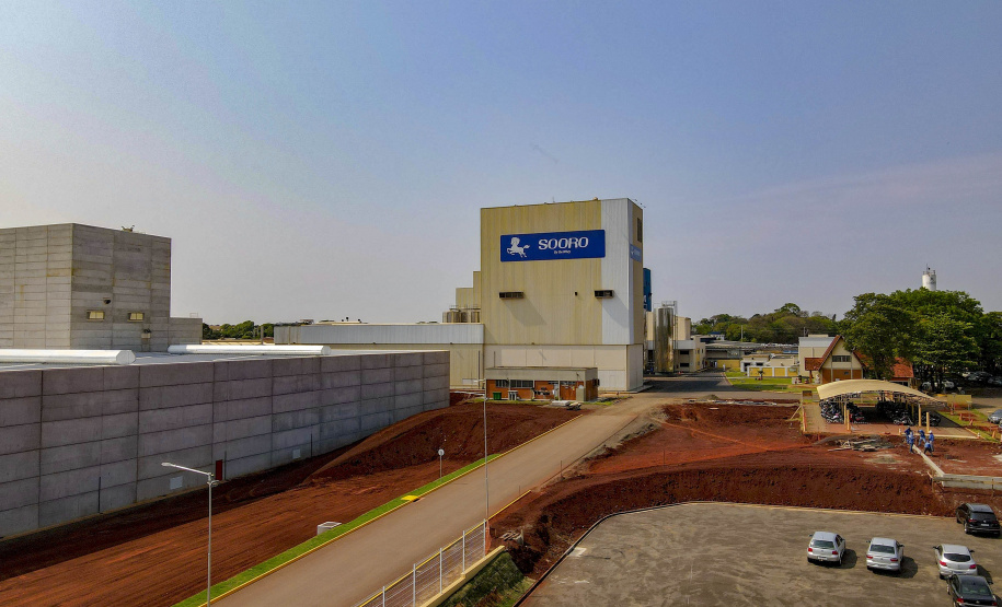 Governador Carlos Massa Ratinho Junior, participou da inauguração da nova planta industrial da Sooro Renner, líder nacional na produção de proteínas derivadas do soro de leite, em Marechal Cândido Rondon - Presentes, o 
prefeito Marcio Rauber e o diretor-presidente da Sooro Renner, William da Silva  - Marechal Cândido Rondon, 22/09/2021  -  Foto: Gilson Abreu/AEN