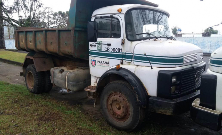 O Governo do Estado, por meio do Departamento de Estradas de Rodagem do Paraná (DER/PR), vai doar equipamentos e veículos pesados para prefeituras de todas as regiões do Paraná, por intermédio de sorteio nos casos em que houver mais de uma interessada.  -  Curitiba, 23/09/2021  -  Foto: DER