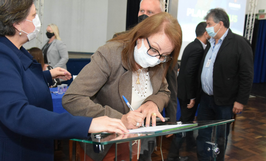 A Secretaria de Estado da Saúde (Sesa) lançou a segunda fase do PlanificaSUS nesta quinta-feira (23) em Irati. A 4ª Regional de Saúde foi sede do projeto no Paraná e desde 2019 desempenha ações voltadas para a Atenção à Saúde do Idoso. -  Curitiba, 23/09/2021  -  Foto: Américo Antonio/SESA