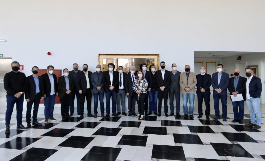 Governo apresenta o Projeto Paraná Produtivo para representantes da Federação das Associações Comerciais e Empresariais do Estado do Paraná. Foto: Camila Tonett