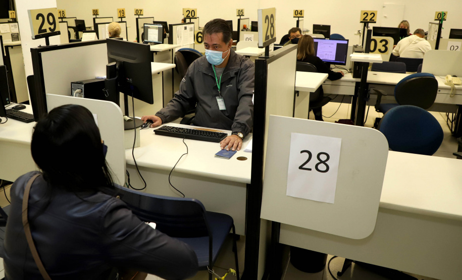 A Agência do Trabalhador de Curitiba da Secretaria de Justiça, Família e Trabalho começou a disponibilizar microcrédito para pequenos empresários no dia 26 de abril. - Foto: Ari Dias
