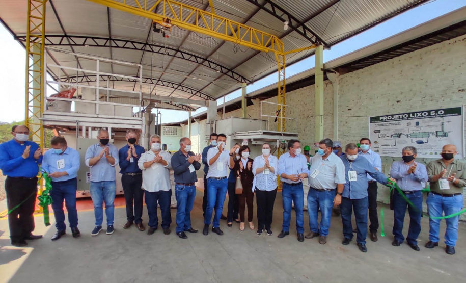 O Centro Oeste do Paraná ganhou a 1ª planta térmica no Brasil para tratar resíduos sólidos urbanos em pequena escala e com uma tecnologia inovadora. A Usina de Termomagnetização utiliza a tecnologia para o tratamento de resíduos sólidos urbanos com sustentabilidade.  -  curitiba, 24/09/2021  -  Foto: Alessandro Vieira/AEN