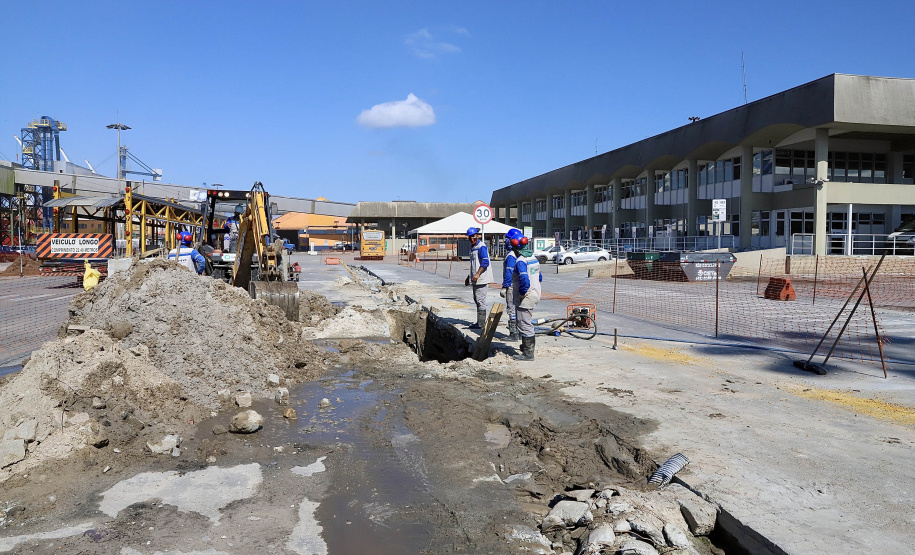 Novo sistema de drenagem pluvial é instalado em 375 mil m² do Porto de Paranaguá  -  Paranaguá, 24/09/2021  -  Foto: Claudio Neves/Portos do Paraná
