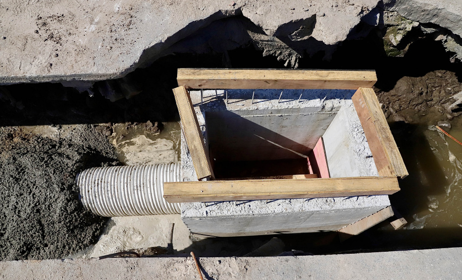 Novo sistema de drenagem pluvial é instalado em 375 mil m² do Porto de Paranaguá  -  Paranaguá, 24/09/2021  -  Foto: Claudio Neves/Portos do Paraná
