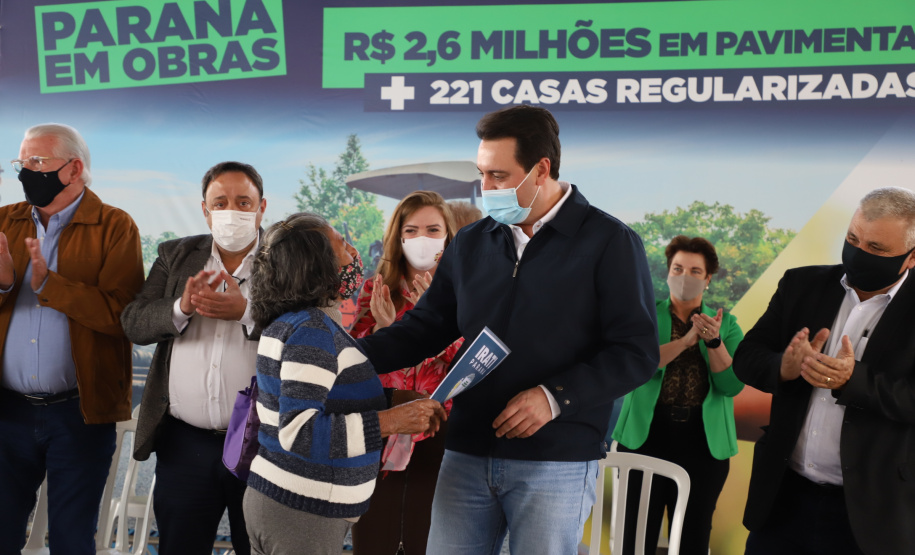 Governador Carlos Massa Ratinho Junior entrega Títulos de Regularização Fundiária e libera recursos em Irati -  Irati, 24/09/2021  -  Foto: Ari Dias/AEN
