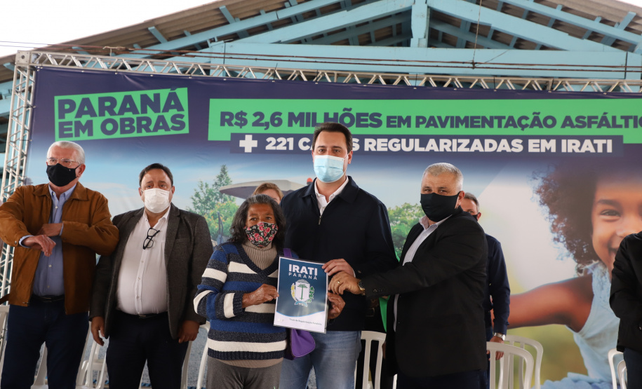 Governador Carlos Massa Ratinho Junior entrega Títulos de Regularização Fundiária e libera recursos em Irati -  Irati, 24/09/2021  -  Foto: Ari Dias/AEN