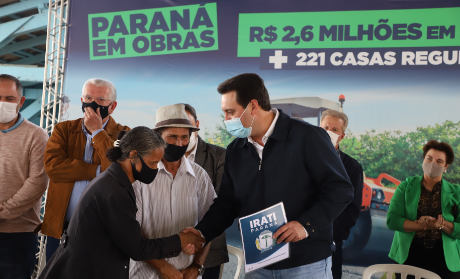 Governador Carlos Massa Ratinho Junior entrega Títulos de Regularização Fundiária e libera recursos em Irati -  Irati, 24/09/2021  -  Foto: Ari Dias/AEN