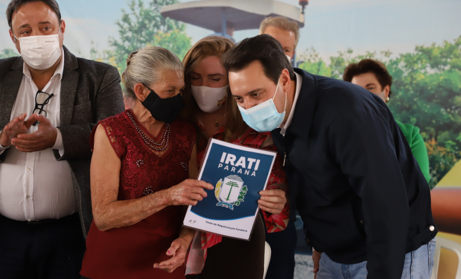 Governador Carlos Massa Ratinho Junior entrega Títulos de Regularização Fundiária e libera recursos em Irati -  Irati, 24/09/2021  -  Foto: Ari Dias/AEN
