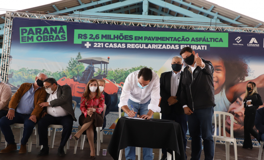 Governador Carlos Massa Ratinho Junior entrega Títulos de Regularização Fundiária e libera recursos em Irati -  Irati, 24/09/2021  -  Foto: Ari Dias/AEN