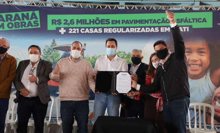 Governador Carlos Massa Ratinho Junior entrega Títulos de Regularização Fundiária e libera recursos em Irati -  Irati, 24/09/2021  -  Foto: Ari Dias/AEN