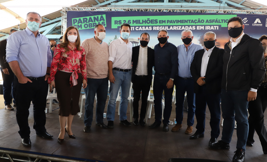 Governador Carlos Massa Ratinho Junior entrega Títulos de Regularização Fundiária e libera recursos em Irati -  Irati, 24/09/2021  -  Foto: Ari Dias/AEN