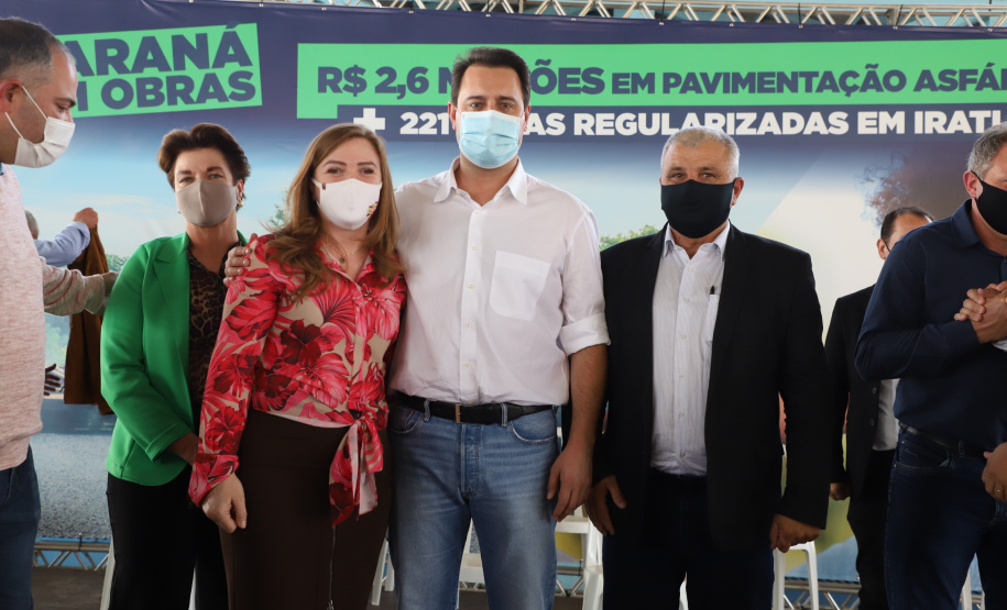 Governador Carlos Massa Ratinho Junior entrega Títulos de Regularização Fundiária e libera recursos em Irati -  Irati, 24/09/2021  -  Foto: Ari Dias/AEN