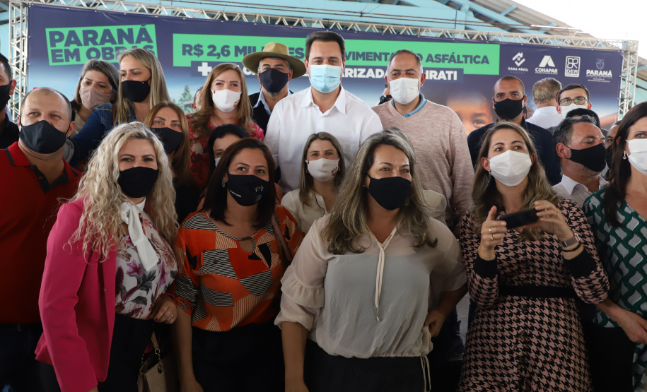 Governador Carlos Massa Ratinho Junior entrega Títulos de Regularização Fundiária e libera recursos em Irati -  Irati, 24/09/2021  -  Foto: Ari Dias/AEN