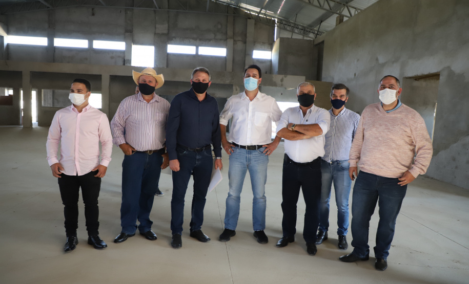 Governador Carlos Massa Ratinho Junior entrega Títulos de Regularização Fundiária e libera recursos em Irati -  Irati, 24/09/2021  -  Foto: Ari Dias/AEN