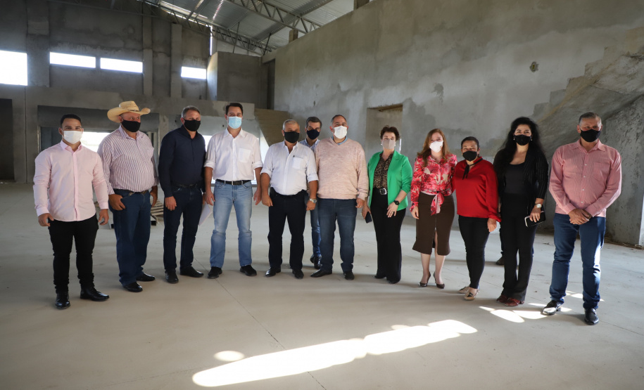 Governador Carlos Massa Ratinho Junior entrega Títulos de Regularização Fundiária e libera recursos em Irati -  Irati, 24/09/2021  -  Foto: Ari Dias/AEN