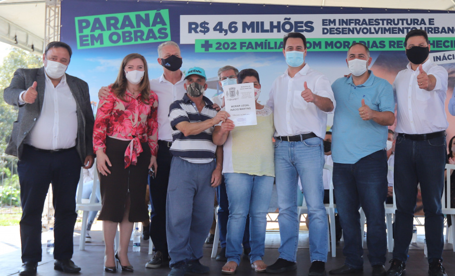O governador Carlos Massa Ratinho Junior entrega nesta sexta-feira (24), para Inácio Martins, no Centro-Sul do Estado, 202 títulos de regularização fundiária para moradores do bairro São Roque. E tambem  libera R$ 2 milhões para pavimentação de vias.   24/09/2021 - Foto: Geraldo Bubniak/AEN