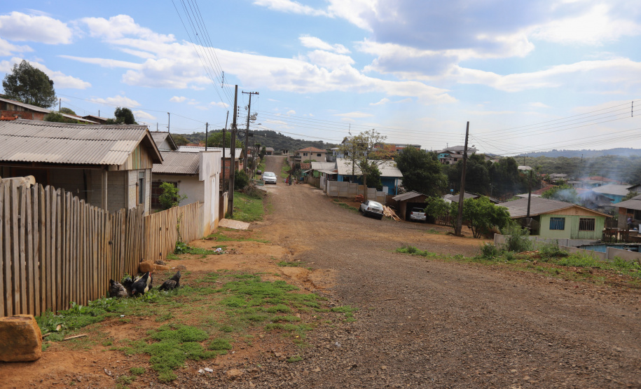 O governador Carlos Massa Ratinho Junior entrega nesta sexta-feira (24), para Inácio Martins, no Centro-Sul do Estado, 202 títulos de regularização fundiária para moradores do bairro São Roque. E tambem  libera R$ 2 milhões para pavimentação de vias.   24/09/2021 - Foto: Geraldo Bubniak/AEN