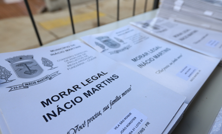 O governador Carlos Massa Ratinho Junior entrega nesta sexta-feira (24), para Inácio Martins, no Centro-Sul do Estado, 202 títulos de regularização fundiária para moradores do bairro São Roque. E tambem  libera R$ 2 milhões para pavimentação de vias.   24/09/2021 - Foto: Geraldo Bubniak/AEN
