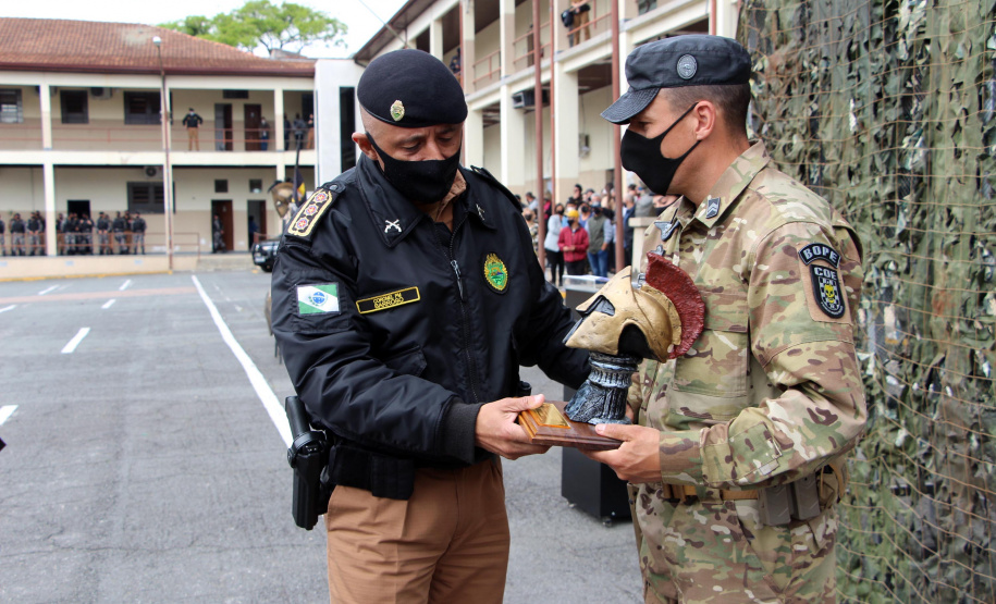A Polícia Militar do Paraná formou, nesta sexta-feira (24/09), 30 militares estaduais do Paraná, três do Amapá e uma policial do Ceará com o XV Curso de Controle de Distúrbios Civis (CCDC) turma 2021. -  Curitiba, 24/09/2021  -  Foto: Soldado Ismael Ponchio