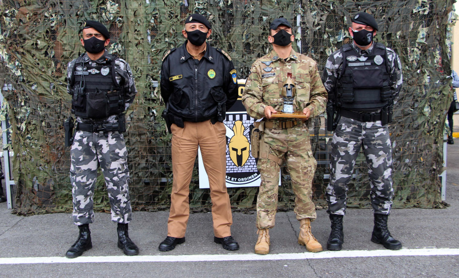 A Polícia Militar do Paraná formou, nesta sexta-feira (24/09), 30 militares estaduais do Paraná, três do Amapá e uma policial do Ceará com o XV Curso de Controle de Distúrbios Civis (CCDC) turma 2021. -  Curitiba, 24/09/2021  -  Foto: Soldado Ismael Ponchio