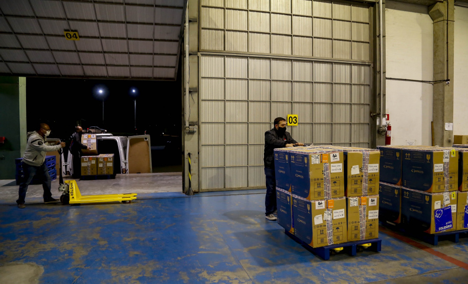 Primeiras doses exclusivas para adolescentes de 12 a 17 anos chegam ao Paraná.
Foto Gilson Abreu/AEN
