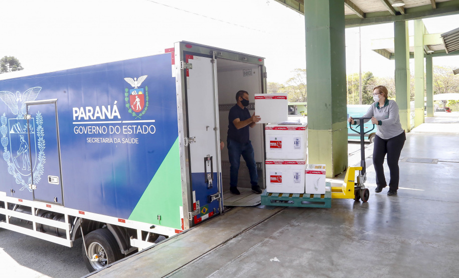 25.09.2021 - Distribuição  de vacinas no Cemepar para cidades do Paraná
Foto Gilson Abreu/AEN