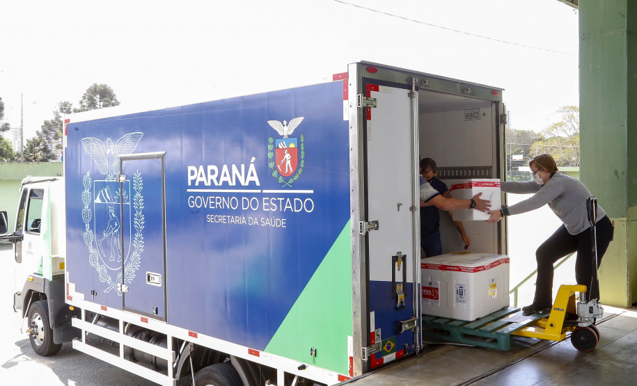 25.09.2021 - Distribuição  de vacinas no Cemepar para cidades do Paraná
Foto Gilson Abreu/AEN