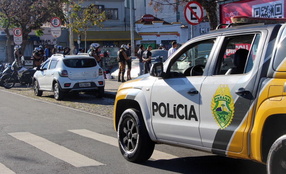 AIFU fecha 12 pontos comerciais e aplica mais de meio milhão em multas durante operação na Capital  -  Curitiba, 27/09/2021  -  Foto: Soldado Ismael Ponchio