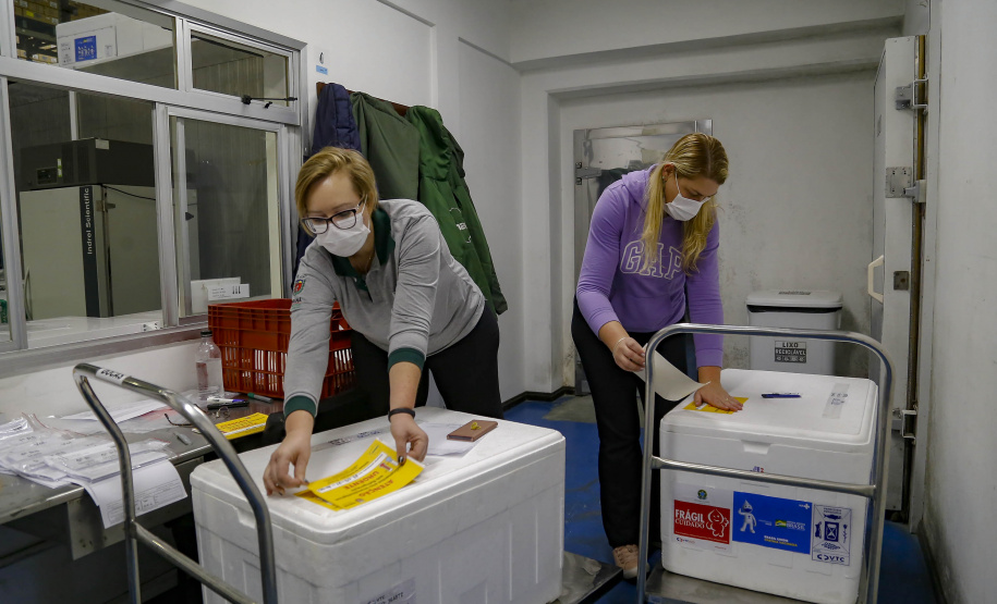 Paraná receberá mais 251,6 mil vacinas contra a Covid-19 nesta terça  -  Curitiba, 27/09/2021  -  Foto: Gilson Abreu/AEN