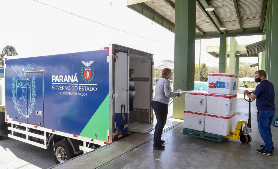 25.09.2021 - Distribuição de vacinas no Cemepar para cidades do Paraná
Foto Gilson Abreu/AEN
