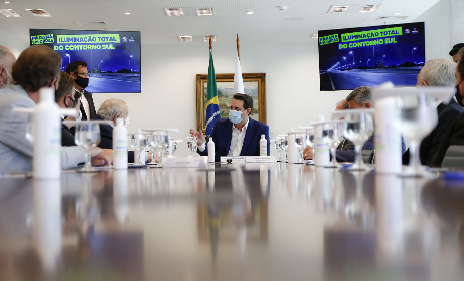 Governador Carlos Massa Ratinho Junior assina lançamento do Edital de Iluminação do Contorno Sul - Curitiba, 27/09/2021 - Foto: Jonathan Campos/AEN