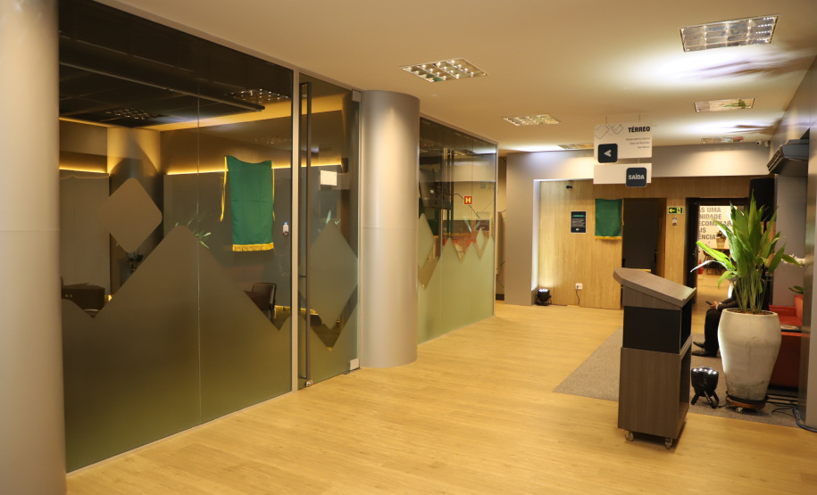 Governador Carlos Massa Ratinho Junior participa da reinauguração da sede da Associação Comercial e Empresarial de Maringá, ACIM -  Maringá, 27/09/2021  -  Foto: Ari Dias/AEN