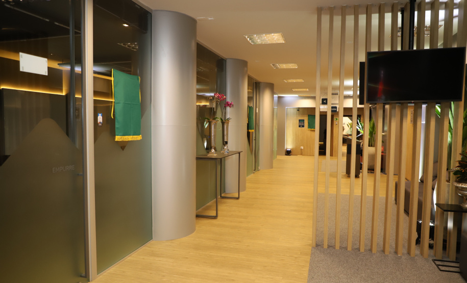 Governador Carlos Massa Ratinho Junior participa da reinauguração da sede da Associação Comercial e Empresarial de Maringá, ACIM -  Maringá, 27/09/2021  -  Foto: Ari Dias/AEN