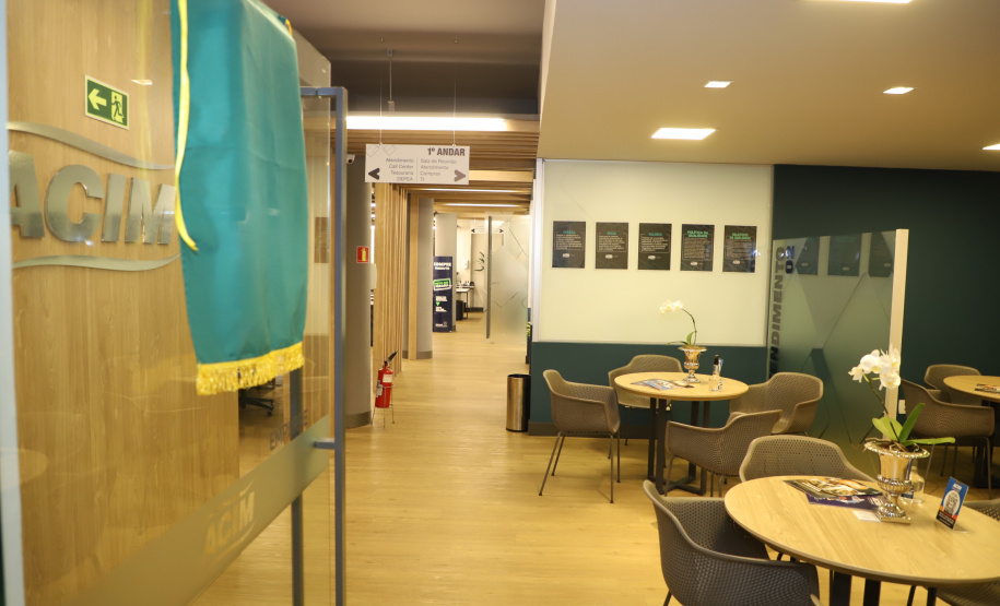 Governador Carlos Massa Ratinho Junior participa da reinauguração da sede da Associação Comercial e Empresarial de Maringá, ACIM -  Maringá, 27/09/2021  -  Foto: Ari Dias/AEN