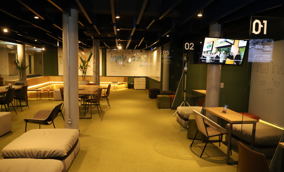 Governador Carlos Massa Ratinho Junior participa da reinauguração da sede da Associação Comercial e Empresarial de Maringá, ACIM -  Maringá, 27/09/2021  -  Foto: Ari Dias/AEN