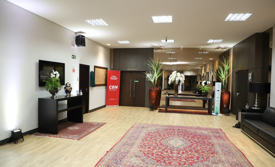 Governador Carlos Massa Ratinho Junior participa da reinauguração da sede da Associação Comercial e Empresarial de Maringá, ACIM -  Maringá, 27/09/2021  -  Foto: Ari Dias/AEN