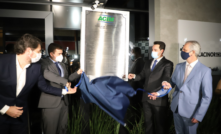 Governador Carlos Massa Ratinho Junior participa da reinauguração da sede da Associação Comercial e Empresarial de Maringá, ACIM -  Maringá, 27/09/2021  -  Foto: Ari Dias/AEN