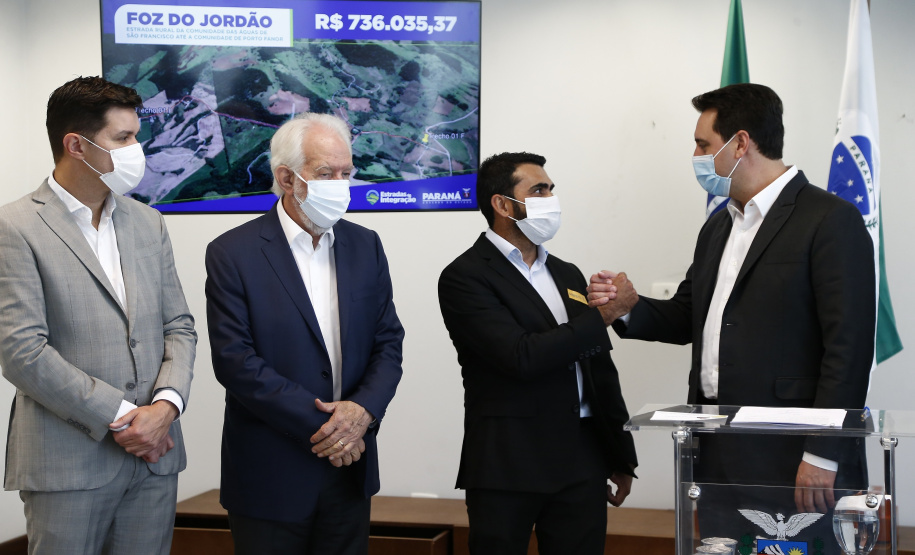 Estado vai revitalizar mais 49,72 quilômetros de estradas rurais de 12 municípios do Paraná Foto: Jonathan Campos/AEN