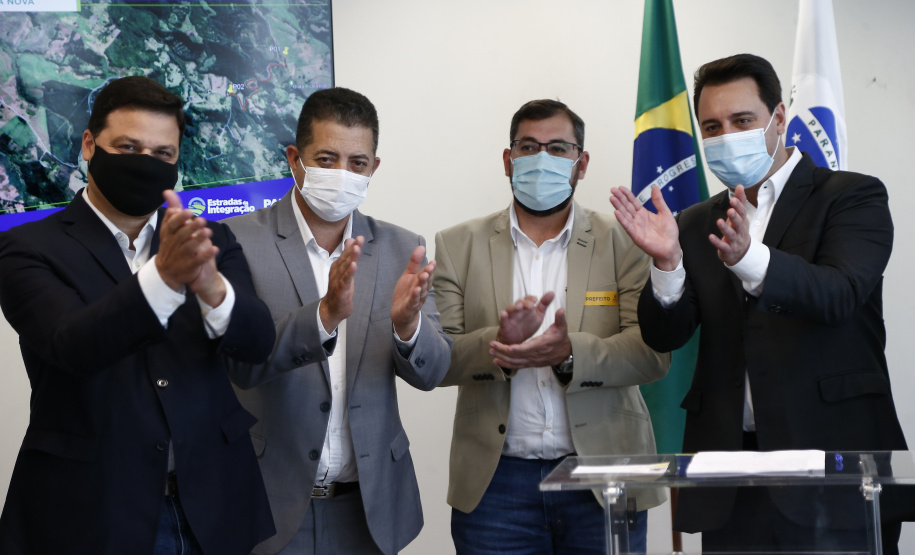 Estado vai revitalizar mais 49,72 quilômetros de estradas rurais de 12 municípios do Paraná Foto: Jonathan Campos/AEN