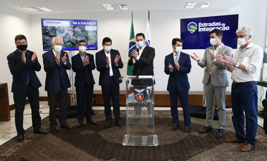 Estado vai revitalizar mais 49,72 quilômetros de estradas rurais de 12 municípios do Paraná Foto: Jonathan Campos/AEN