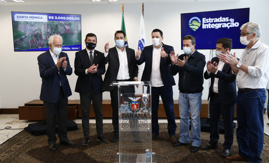 Estado vai revitalizar mais 49,72 quilômetros de estradas rurais de 12 municípios do Paraná Foto: Jonathan Campos/AEN