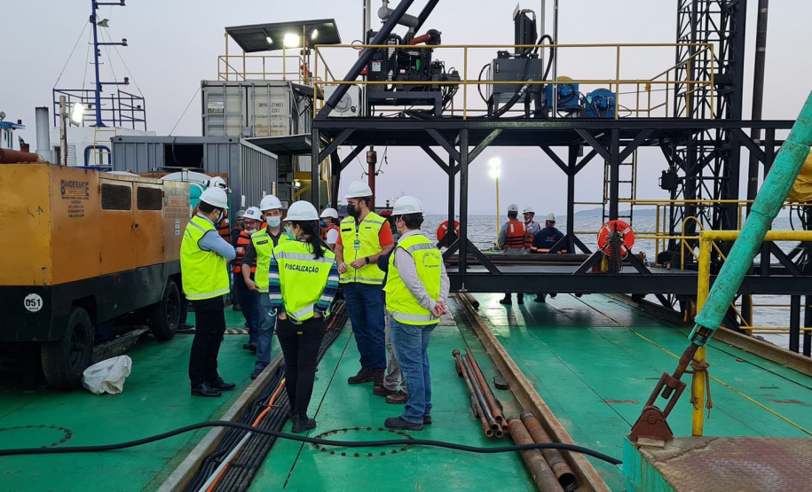 Secretário Nacional de Portos acompanha atividades da obra de derrocagem nos Portos do Paraná. Foto: André Piolli/Portos do Paraná