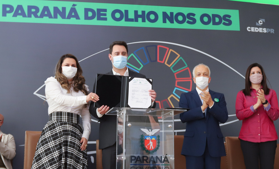 O governador Carlos Massa Ratinho Junior assina nesta terca-feira (28), acordo de cooperação para impulsionar Objetivos de Desenvolvimento Sustentável no Paraná. - 28/09/2021 - Foto: Geraldo Bubniak/AEN