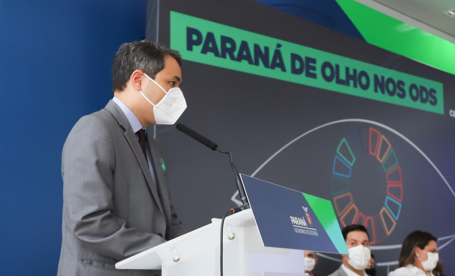O governador Carlos Massa Ratinho Junior assina nesta terca-feira (28), acordo de cooperação para impulsionar Objetivos de Desenvolvimento Sustentável no Paraná. Na foto, Daniel Nojima, diretor do centro de pesquisa do Instituto Paranaense de Desenvolvimento Econômico Social (Ipardes).  - 28/09/2021 - Foto: Geraldo Bubniak/AEN