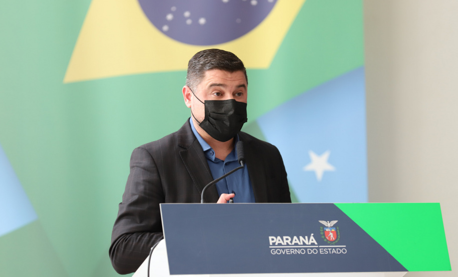 O governador Carlos Massa Ratinho Junior assina nesta terca-feira (28), acordo de cooperação para impulsionar Objetivos de Desenvolvimento Sustentável no Paraná.  Na foto, presidente da Celepar, Leandro Moura,  - 28/09/2021 - Foto: Geraldo Bubniak/AEN