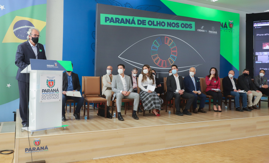 O governador Carlos Massa Ratinho Junior assina nesta terca-feira (28), acordo de cooperação para impulsionar Objetivos de Desenvolvimento Sustentável no Paraná. na foto, Jorge Abrahão, coordenador geral do Instituto Cidades Sustentáveis   - 28/09/2021 - Foto: Geraldo Bubniak/AEN