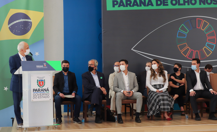 O governador Carlos Massa Ratinho Junior assina nesta terca-feira (28), acordo de cooperação para impulsionar Objetivos de Desenvolvimento Sustentável no Paraná. Na foto, Stefan Agne, Chefe do Setor de Cooperação da Delegação da União Europeia - 28/09/2021 - Foto: Geraldo Bubniak/AEN