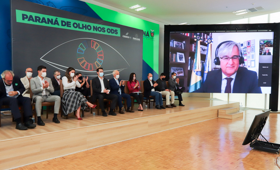 O governador Carlos Massa Ratinho Junior assina nesta terca-feira (28), acordo de cooperação para impulsionar Objetivos de Desenvolvimento Sustentável no Paraná. Na foto, embaixador da União Europeia no Brasil, Ignácio Ibanez - 28/09/2021 - Foto: Geraldo Bubniak/AEN