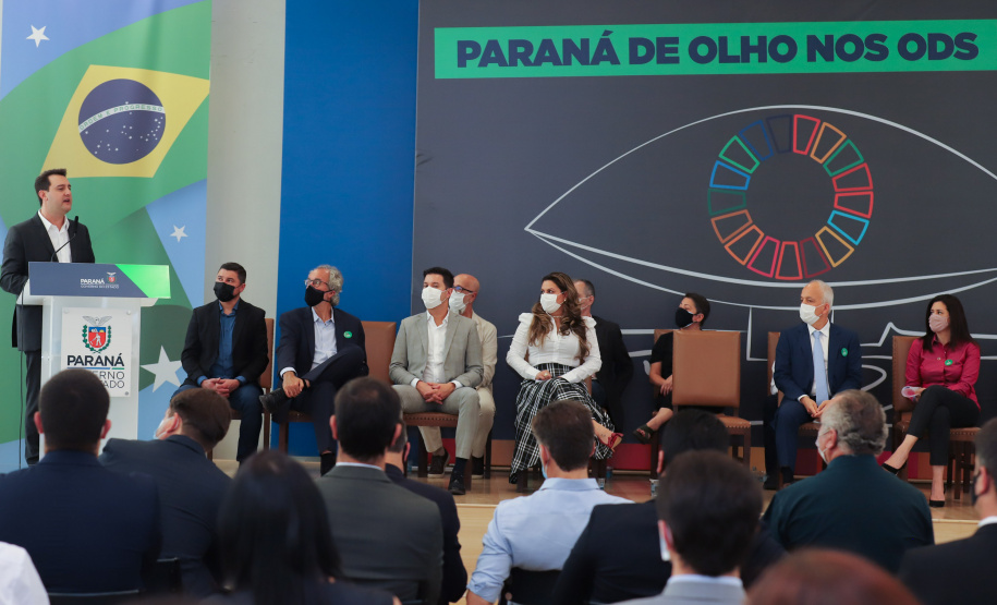O governador Carlos Massa Ratinho Junior assina nesta terca-feira (28), acordo de cooperação para impulsionar Objetivos de Desenvolvimento Sustentável no Paraná. - 28/09/2021 - Foto: Geraldo Bubniak/AEN