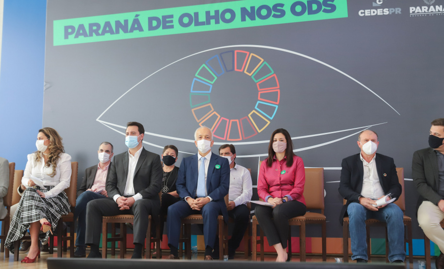 O governador Carlos Massa Ratinho Junior assina nesta terca-feira (28), acordo de cooperação para impulsionar Objetivos de Desenvolvimento Sustentável no Paraná. - 28/09/2021 - Foto: Geraldo Bubniak/AEN